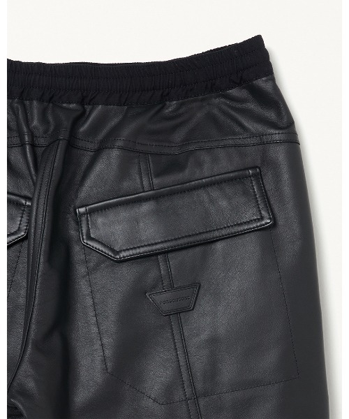FORSOMEONE(フォーサムワン)の「FORSOMEONE TACTICS SHORTS LEATHER(その他パンツ・メンズ・ブラック・48/50)」の13枚目の写真