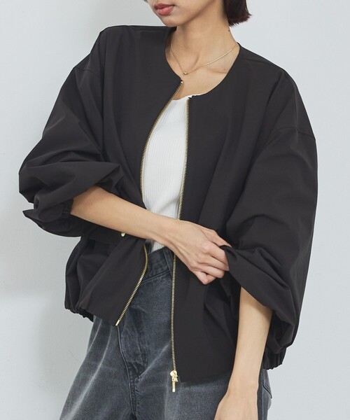 abahouse mavie(アバハウスマヴィ)の「【撥水加工】ノーカラーショートブルゾン/春服/ライトアウター/長袖/きれいめ(ブルゾン・レディース・ブラック/ベージュ・フリー)」の1枚目の写真