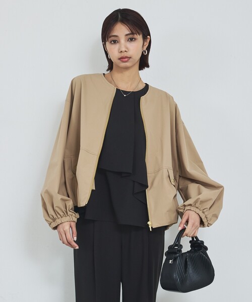 abahouse mavie(アバハウスマヴィ)の「【撥水加工】ノーカラーショートブルゾン/春服/ライトアウター/長袖/きれいめ(ブルゾン・レディース・ブラック/ベージュ・フリー)」の7枚目の写真