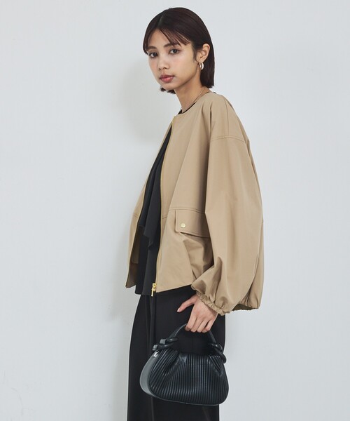 abahouse mavie(アバハウスマヴィ)の「【撥水加工】ノーカラーショートブルゾン/春服/ライトアウター/長袖/きれいめ(ブルゾン・レディース・ブラック/ベージュ・フリー)」の8枚目の写真