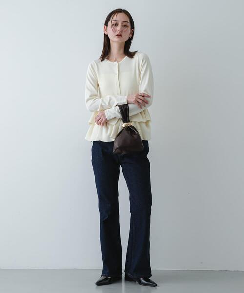 SENSE OF PLACE by URBAN RESEARCH(センスオブプレイスバイアーバンリサーチ)の「『洗濯可』ウェーブペプラムニットカーディガン(カーディガン/ボレロ・レディース・アイボリー/ブラック/ライトブルー・ONE)」の18枚目の写真