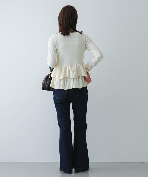 SENSE OF PLACE by URBAN RESEARCH(センスオブプレイスバイアーバンリサーチ)の「『洗濯可』ウェーブペプラムニットカーディガン(カーディガン/ボレロ・レディース・アイボリー/ブラック/ライトブルー・ONE)」の20枚目の写真