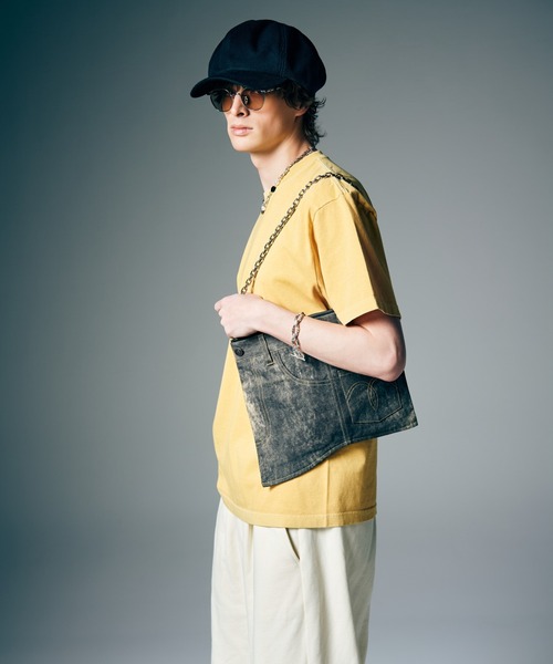 glamb(グラム)の「Pigment Body T-Shirt / ピグメントボディTシャツ(Tシャツ/カットソー・メンズ・ホワイト/グリーン/ブラック/イエロー・M/L)」の10枚目の写真