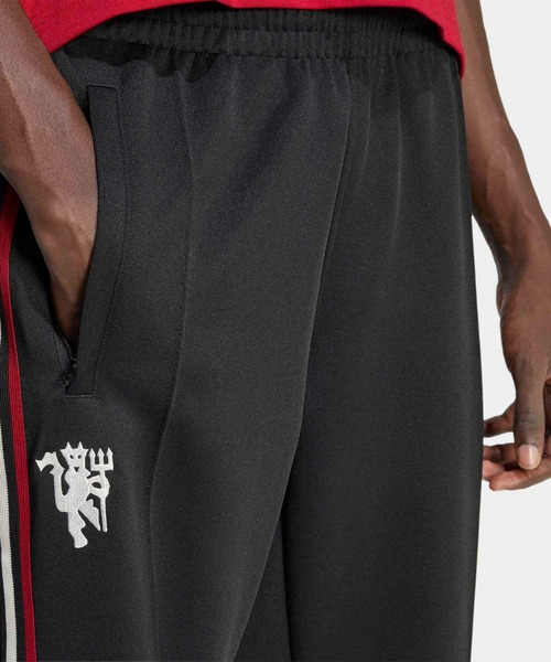 adidas(アディダス)の「マンチェスター・ユナイテッド オリジナルス トラックパンツ / アディダス adidas(その他パンツ・メンズ・ブラック・X-LARGE/MEDIUM/LARGE/XXX-LARGE/XX-LARGE/SMALL)」の3枚目の写真