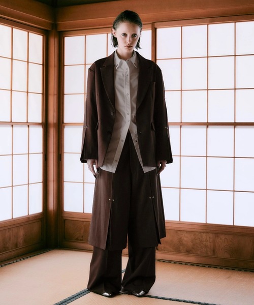 CREO STORE(クレオストア)の「【TAJEN:T】TUCK DESIGN STUDS 2WAY PANTS/タックデザイン スタッズ2WAY パンツ/ セットアップ着用可能(スラックス・レディース・ブラウン/チャコールグレー・2/1)」の5枚目の写真