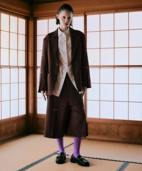 CREO STORE(クレオストア)の「【TAJEN:T】TUCK DESIGN STUDS 2WAY PANTS/タックデザイン スタッズ2WAY パンツ/ セットアップ着用可能(スラックス・レディース・ブラウン/チャコールグレー・2/1)」の7枚目の写真