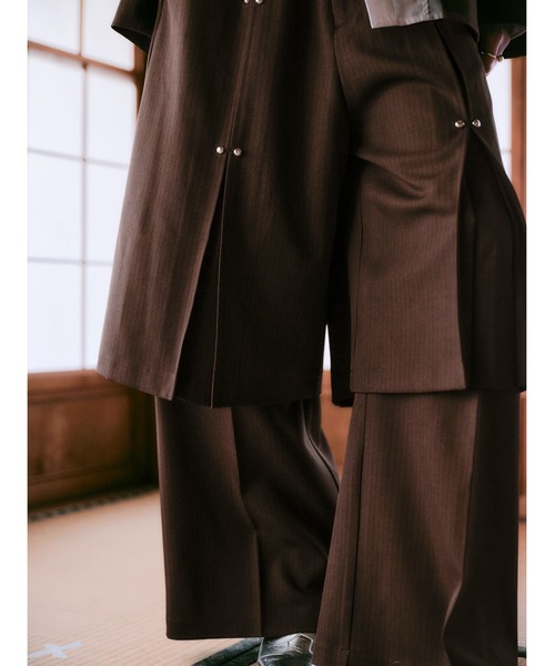 CREO STORE(クレオストア)の「【TAJEN:T】TUCK DESIGN STUDS 2WAY PANTS/タックデザイン スタッズ2WAY パンツ/ セットアップ着用可能(スラックス・レディース・ブラウン/チャコールグレー・2/1)」の12枚目の写真