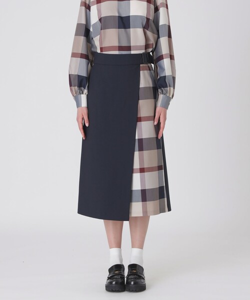 BLUE LABEL CRESTBRIDGE（ブルーレーベルクレストブリッジ）の「【一部店舗限定】パーシャルチェックガウチョパンツ（その他パンツ・レディース・ダークネイビー/ブラック・40/38/36）」の2枚目の写真