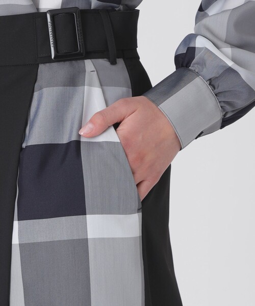 BLUE LABEL CRESTBRIDGE（ブルーレーベルクレストブリッジ）の「【一部店舗限定】パーシャルチェックガウチョパンツ（その他パンツ・レディース・ダークネイビー/ブラック・40/38/36）」の8枚目の写真