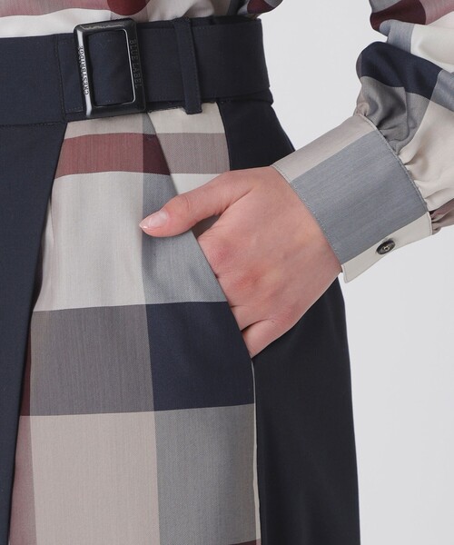 BLUE LABEL CRESTBRIDGE（ブルーレーベルクレストブリッジ）の「【一部店舗限定】パーシャルチェックガウチョパンツ（その他パンツ・レディース・ダークネイビー/ブラック・40/38/36）」の15枚目の写真