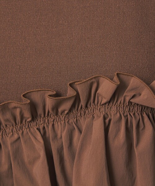 green label relaxing(グリーンレーベルリラクシング)の「ティアード ドッキング プルオーバー ニット 3(ニット/セーター・レディース・ブラック/ブラウン/ネイビー・FREE)」の16枚目の写真