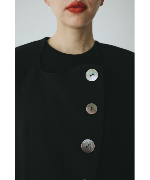HeRIN.CYE(ヘリンドットサイ)の「Wave neck vest ウェーブネックベスト(ベスト・レディース・ブルー/オフホワイト/ブラック・FREE)」の12枚目の写真