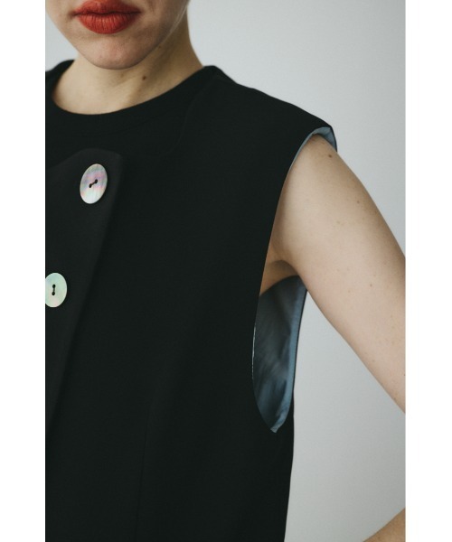 HeRIN.CYE(ヘリンドットサイ)の「Wave neck vest ウェーブネックベスト(ベスト・レディース・ブルー/オフホワイト/ブラック・FREE)」の13枚目の写真