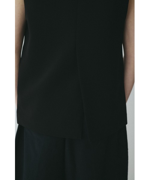 HeRIN.CYE(ヘリンドットサイ)の「Wave neck vest ウェーブネックベスト(ベスト・レディース・ブルー/オフホワイト/ブラック・FREE)」の16枚目の写真