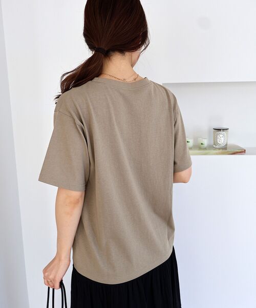 le.coeur blanc(ルクールブラン)の「ハクフレーズTシャツ(Tシャツ/カットソー・レディース・オフホワイト/ネイビー/モカ・38)」の20枚目の写真