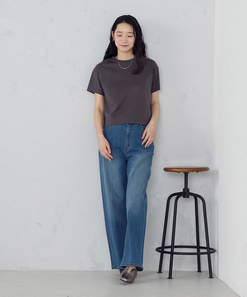 COMME CA ISM(コムサイズム)の「ボックスシルエット クロップド丈Tシャツ(Tシャツ/カットソー・レディース・チャコール/ブラック/サックスブルー/ホワイト・X-LARGE/LARGE/MEDIUM/SMALL)」の14枚目の写真