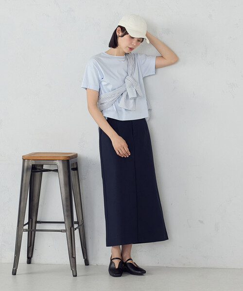 COMME CA ISM(コムサイズム)の「ボックスシルエット クロップド丈Tシャツ(Tシャツ/カットソー・レディース・チャコール/ブラック/サックスブルー/ホワイト・X-LARGE/LARGE/MEDIUM/SMALL)」の6枚目の写真