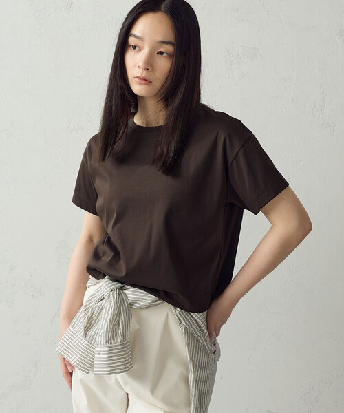 COMME CA ISM(コムサイズム)の「ボックスシルエット クロップド丈Tシャツ(Tシャツ/カットソー・レディース・チャコール/ブラック/サックスブルー/ホワイト/ダークブラウン・X-LARGE/LARGE/MEDIUM/SMALL)」の8枚目の写真
