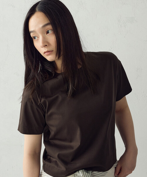 COMME CA ISM(コムサイズム)の「ボックスシルエット クロップド丈Tシャツ(Tシャツ/カットソー・レディース・チャコール/ブラック/サックスブルー/ホワイト/ダークブラウン・X-LARGE/LARGE/MEDIUM/SMALL)」の10枚目の写真