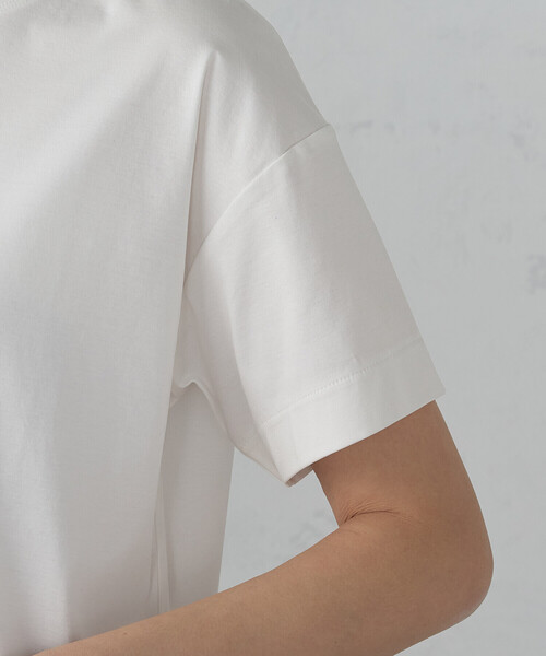 COMME CA ISM(コムサイズム)の「ボックスシルエット クロップド丈Tシャツ(Tシャツ/カットソー・レディース・チャコール/ブラック/サックスブルー/ホワイト/ダークブラウン・X-LARGE/LARGE/MEDIUM/SMALL)」の14枚目の写真