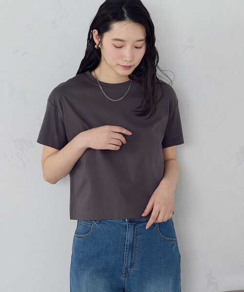 COMME CA ISM(コムサイズム)の「ボックスシルエット クロップド丈Tシャツ(Tシャツ/カットソー・レディース・チャコール/ブラック/サックスブルー/ホワイト/ダークブラウン/ライトグレー・X-LARGE/LARGE/MEDIUM/SMALL)」の10枚目の写真