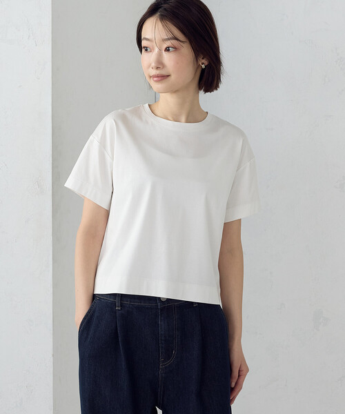 COMME CA ISM(コムサイズム)の「ボックスシルエット クロップド丈Tシャツ(Tシャツ/カットソー・レディース・チャコール/ブラック/サックスブルー/ホワイト/ダークブラウン/ライトグレー・X-LARGE/LARGE/MEDIUM/SMALL)」の9枚目の写真