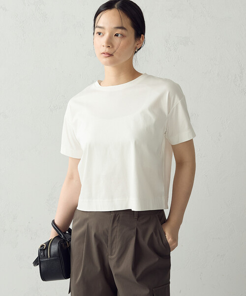 COMME CA ISM(コムサイズム)の「ボックスシルエット クロップド丈Tシャツ(Tシャツ/カットソー・レディース・チャコール/ブラック/サックスブルー/ホワイト/ダークブラウン/ライトグレー・X-LARGE/LARGE/MEDIUM/SMALL)」の12枚目の写真