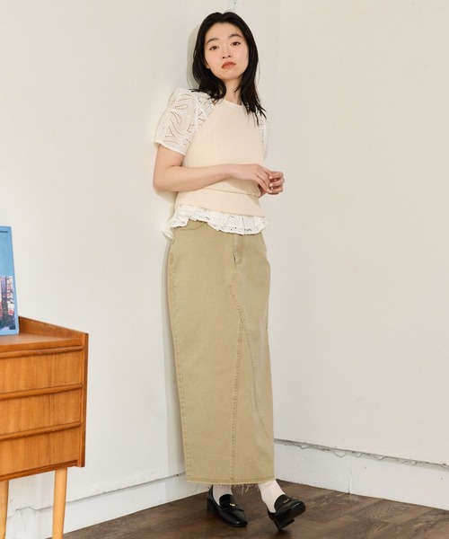 mysty woman（ミスティウーマン）の「総レースぺプラムブラウス　666035（シャツ/ブラウス・レディース・ブラック/オフホワイト・FREE）」の4枚目の写真