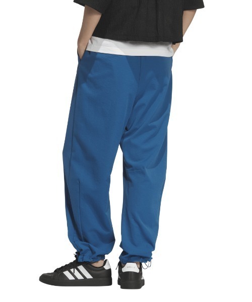 adidas(アディダス)の「【別注】アディダス adidas SOFTLUXダブルウィーブ オーバーサイズフィット パラシュートパンツ 限定コラボ(その他パンツ・レディース・コバルトブルー/ブラック/ブラウン・M/L/S/XL)」の12枚目の写真