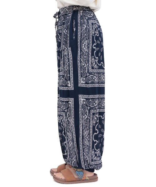 チチカカ(チチカカ)の「総柄バルーン パンツ(その他パンツ・レディース・イエロー/ネイビー/グリーン・FREE)」の12枚目の写真