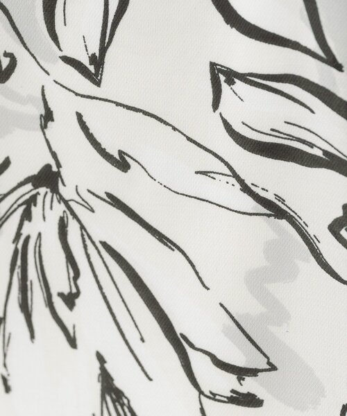 UNTITLED(アンタイトル)の「【後ろウエストゴム/洗える】フラワープリントスカート(スカート・レディース・カーキ系/ベージュ系その他4・44/42/04/03/02/01/00/50/48/46)」の12枚目の写真