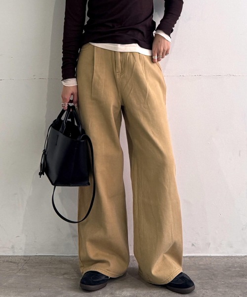 ISOOK(アイスー)の「コットンワイドタックパンツ(chiica select) / チノパンツ コットンパンツ カジュアルパンツ ワイドパンツ(チノパンツ・レディース・ブラック/ベージュ/アイボリー・M/S)」の4枚目の写真