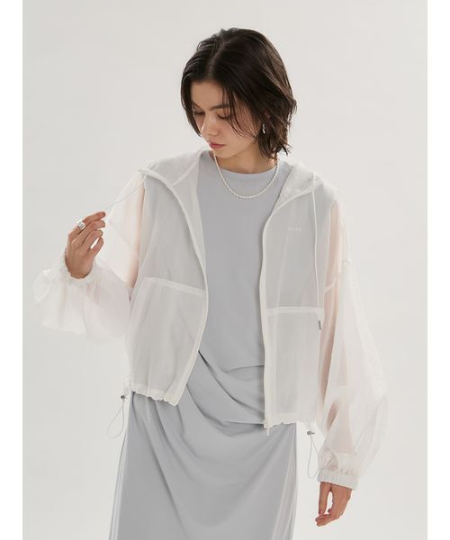 emmi（エミ）の「シアーナイロンブルゾン【セットアップ対応】（ブルゾン・レディース・ホワイト/ライトブルー/ブラック・F）」の10枚目の写真