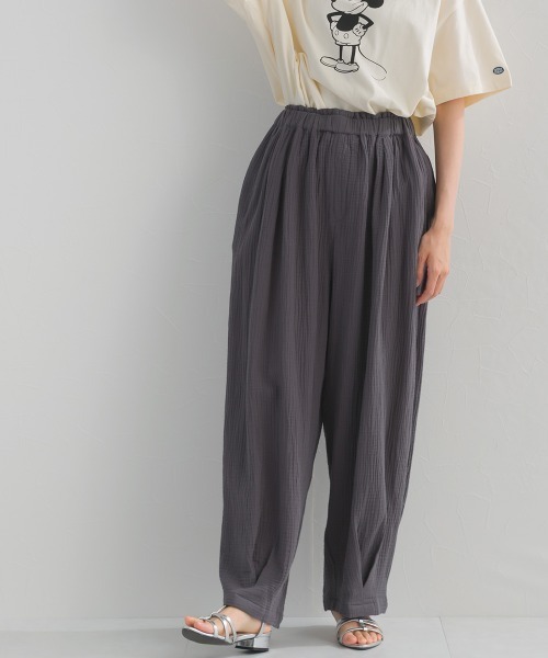 OMNES(オムネス)の「ダブルガーゼイージーコクーンパンツ(その他パンツ・レディース・ブラック/ネイビー/チャコールグレー・FREE)」の13枚目の写真
