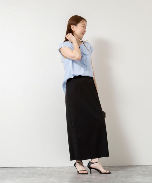 NOLLEY’S Sophi（ノーリーズソフィ）の「ウォッシャブルストレッチジョーゼットフロントラッフルブラウス（シャツ/ブラウス・レディース・サックスブルー/オフホワイト/ベージュ・38）」の5枚目の写真