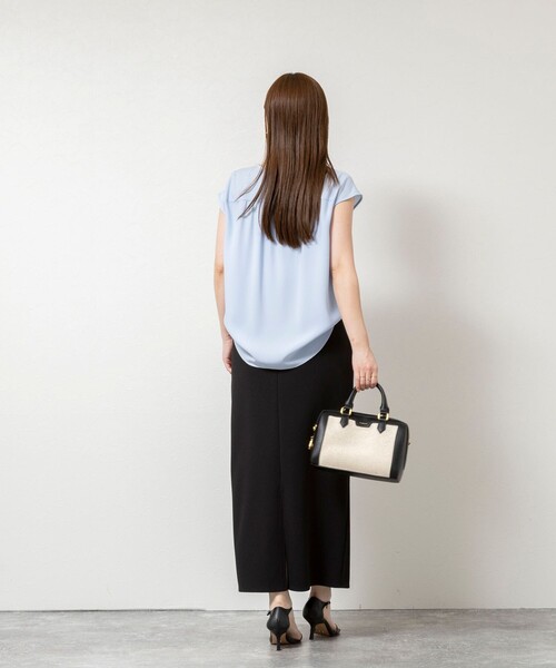 NOLLEY’S Sophi（ノーリーズソフィ）の「ウォッシャブルストレッチジョーゼットフロントラッフルブラウス（シャツ/ブラウス・レディース・サックスブルー/オフホワイト/ベージュ・38）」の7枚目の写真