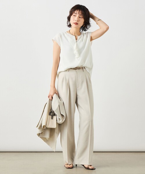 NOLLEY’S Sophi（ノーリーズソフィ）の「ウォッシャブルストレッチジョーゼットフロントラッフルブラウス（シャツ/ブラウス・レディース・サックスブルー/オフホワイト/ベージュ・38）」の11枚目の写真