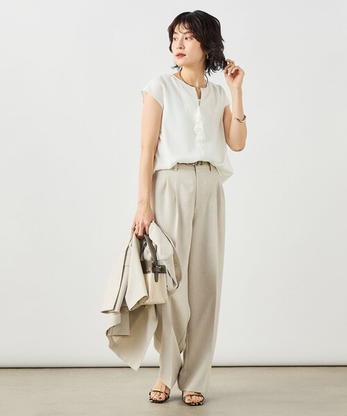NOLLEY’S Sophi（ノーリーズソフィ）の「ウォッシャブルストレッチジョーゼットフロントラッフルブラウス（シャツ/ブラウス・レディース・サックスブルー/オフホワイト/ベージュ・38）」の12枚目の写真