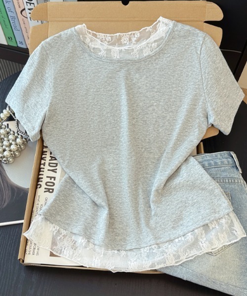 AMAJI(アマジ)の「ラウンドネックレース切替半袖Tシャツ(Tシャツ/カットソー・レディース・ホワイト/ライトグレー・X-LARGE/LARGE/MEDIUM/SMALL)」の4枚目の写真