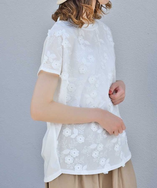 Bleu Bleuet（ブルーブルーエ）の「フラワー3D刺繍Tシャツ26NO2（Tシャツ/カットソー・レディース・ホワイト/ライトブルー・FREE）」の14枚目の写真