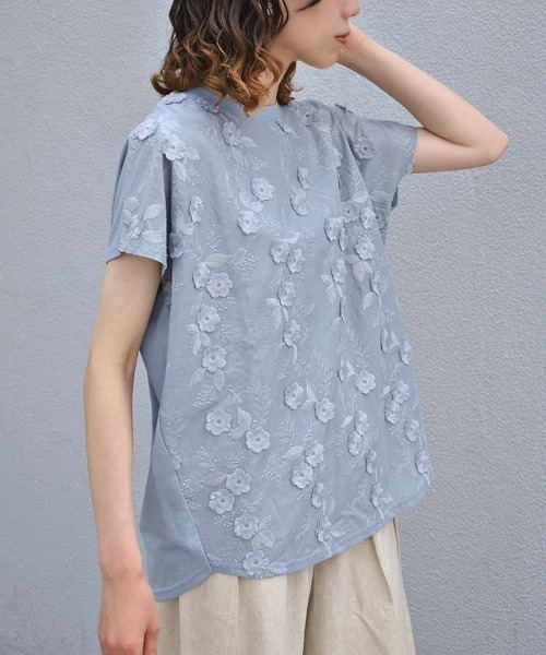 Bleu Bleuet（ブルーブルーエ）の「フラワー3D刺繍Tシャツ26NO2（Tシャツ/カットソー・レディース・ホワイト/ライトブルー・FREE）」の17枚目の写真