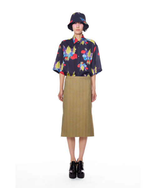 GREEDILOUS（グリディアス）の「Side Slit Midi Skirt（スカート・レディース・その他・X-SMALL/SMALL/MEDIUM/LARGE）」の2枚目の写真