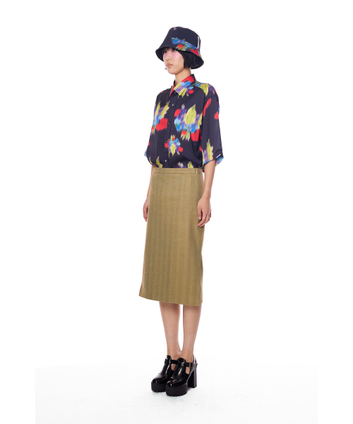 GREEDILOUS（グリディアス）の「Side Slit Midi Skirt（スカート・レディース・その他・X-SMALL/SMALL/MEDIUM/LARGE）」の3枚目の写真