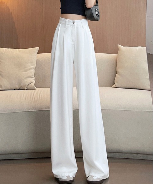 L LABEL（エルラベル）の「ボリュームタックセミワイドデニムパンツ（デニムパンツ・レディース・ホワイト/ダークインディゴブルー/ライトブルー・M-L/S-M）」の10枚目の写真