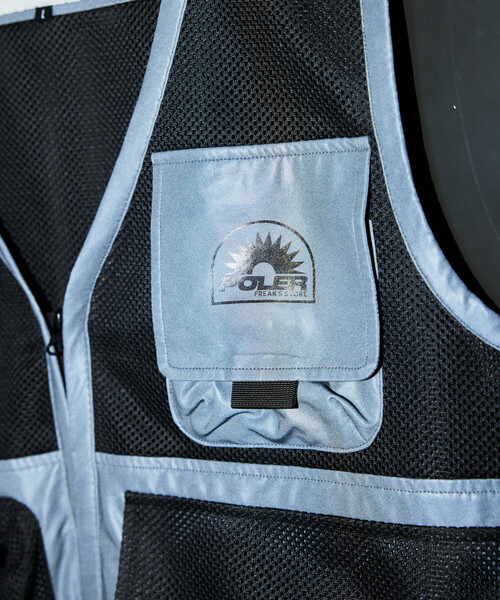 POLeR(ポーラー)の「POLeR × FREAK'S STORE/ポーラー × フリークスストア 別注 Response Vest(ベスト・メンズ・ブラック・ONE SIZE)」の4枚目の写真