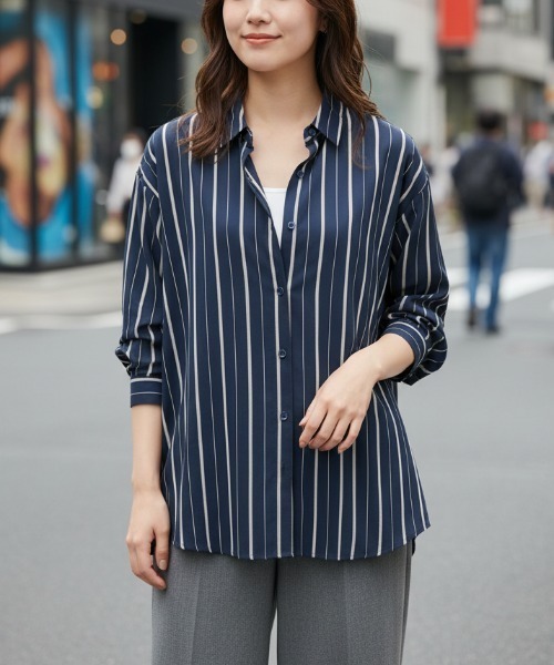 BY THE BAY(バイザベイ)の「【羽織り・1枚着に】オーバーサイズストライプシャツ/3色展開 縦ライン スタイルアップ きれいめカジュアル(シャツ/ブラウス・レディース・ネイビー/ブルー/ホワイト・FREE)」の1枚目の写真