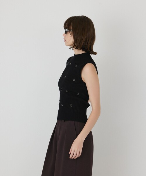 GRACE CONTINENTAL(グレースコンチネンタル)の「ビジューリブニットトップ(その他トップス・レディース・ホワイト/ブラック・36)」の12枚目の写真