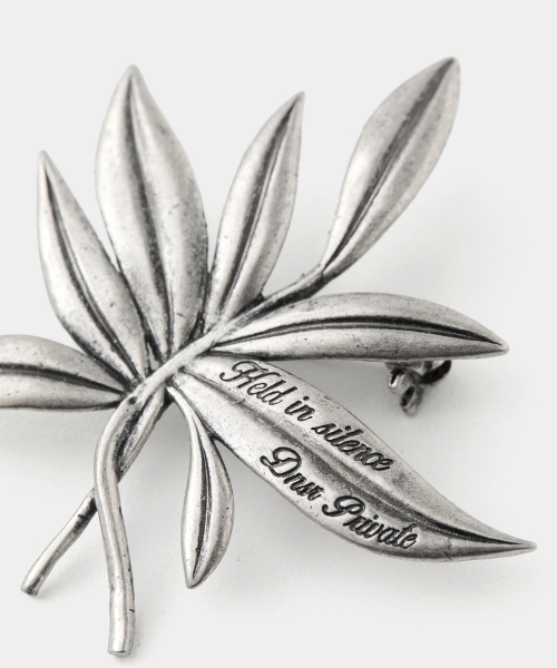 DNSR(ディーエヌエスアール)の「Leaf Brooch(ブローチ/コサージュ・メンズ・その他・OS)」の3枚目の写真