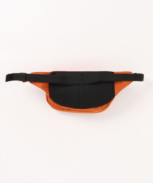 Scrap Book（スクラップブック）の「◆WEB + 京都店 限定展開◆【OUTDOOR PRODUCTS】WAIST BAG（ショルダーバッグ・レディース・ブラック/オレンジ/ベージュ/ブルー/グリーン・FREE）」の6枚目の写真