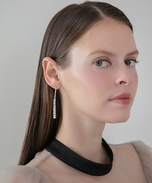 Leja(レジャ)の「【LEJA】ミックスビジューパールストレートドロップピアス結婚式 パーティー 成人式 二次会 同窓会 お呼ばれ オケージョン 20代 30代(ピアス(両耳用)・レディース・シルバー・FREE)」の3枚目の写真